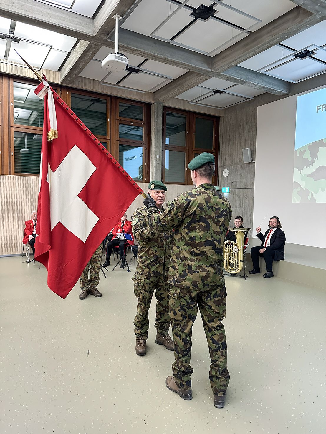 Kommandoübergabe Oberst i Gst Oliver Wolf